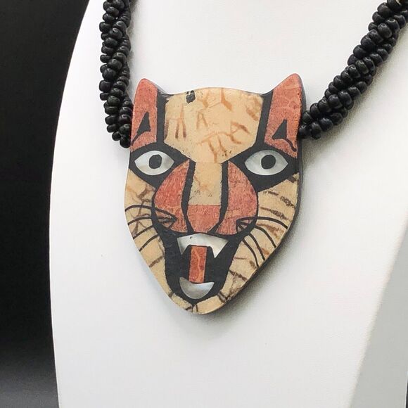 Vintage MOP Coral Mosaic Tiger Pendant Necklace Mother of Pearl Inlay 1970s 80s - Picture 4 of 9